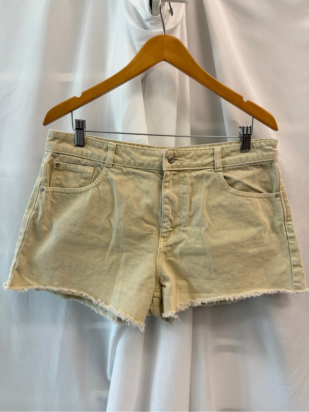 Zara High Waisted Denim Shorts Pastel Yellow Sand Cutoff Raw Hem